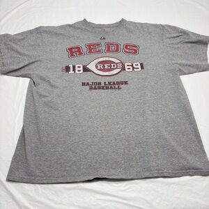 Majestic MLB Cincinnati Reds Gray Short Sleeve T Shirt Measures Men’s XL